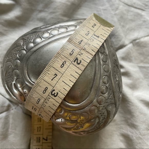 Antique Bohemian Artisan Heart Shaped Metal Tin - Picture 10 of 16